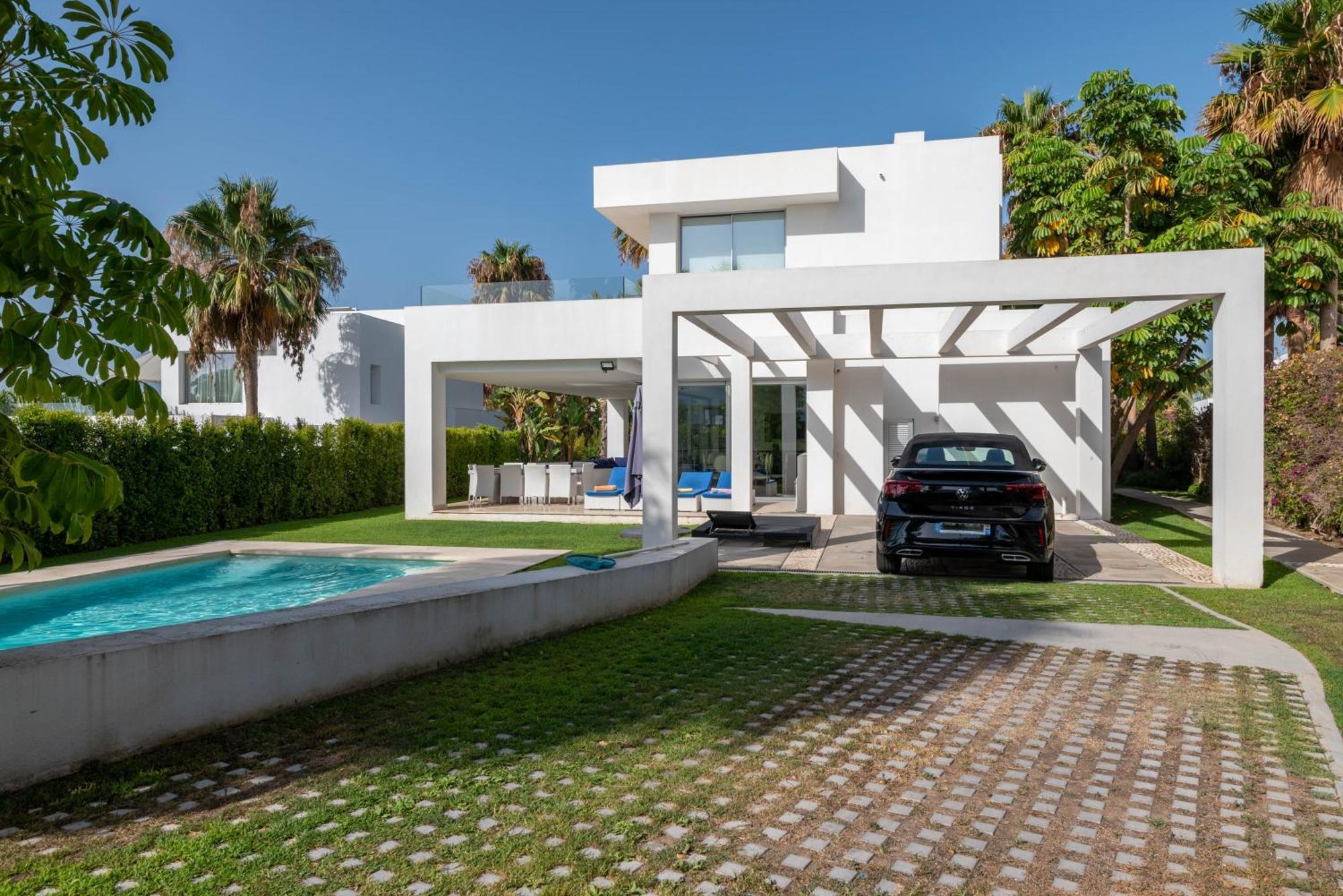 Villa Moderna De Lujo En Alquiler Vacacional En