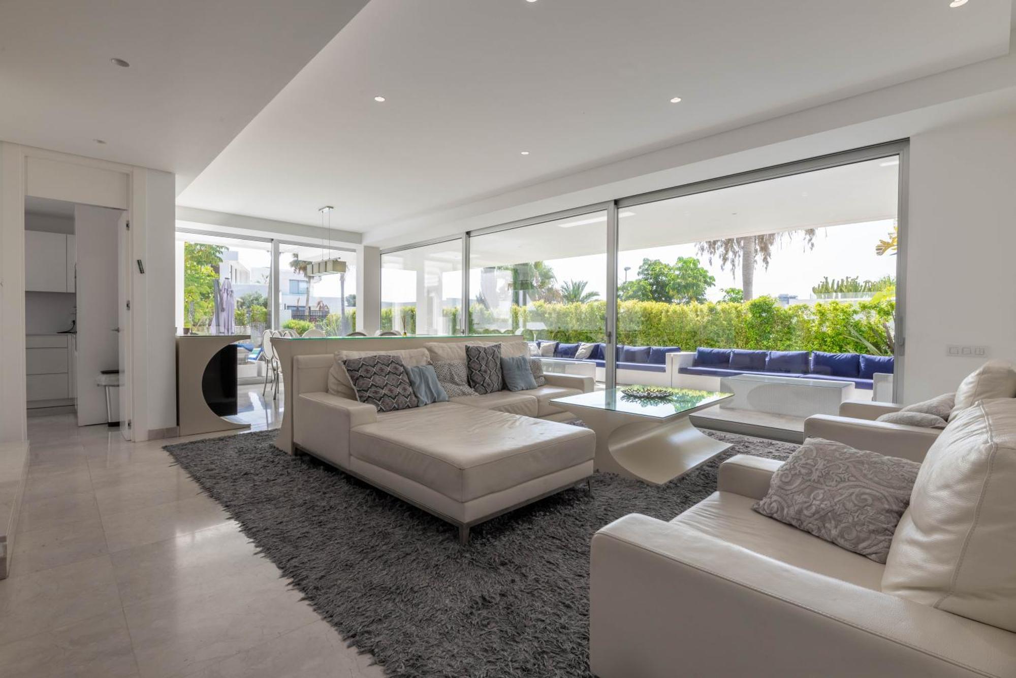 Moderna De Lujo En Alquiler Vacacional En Villa Marbella