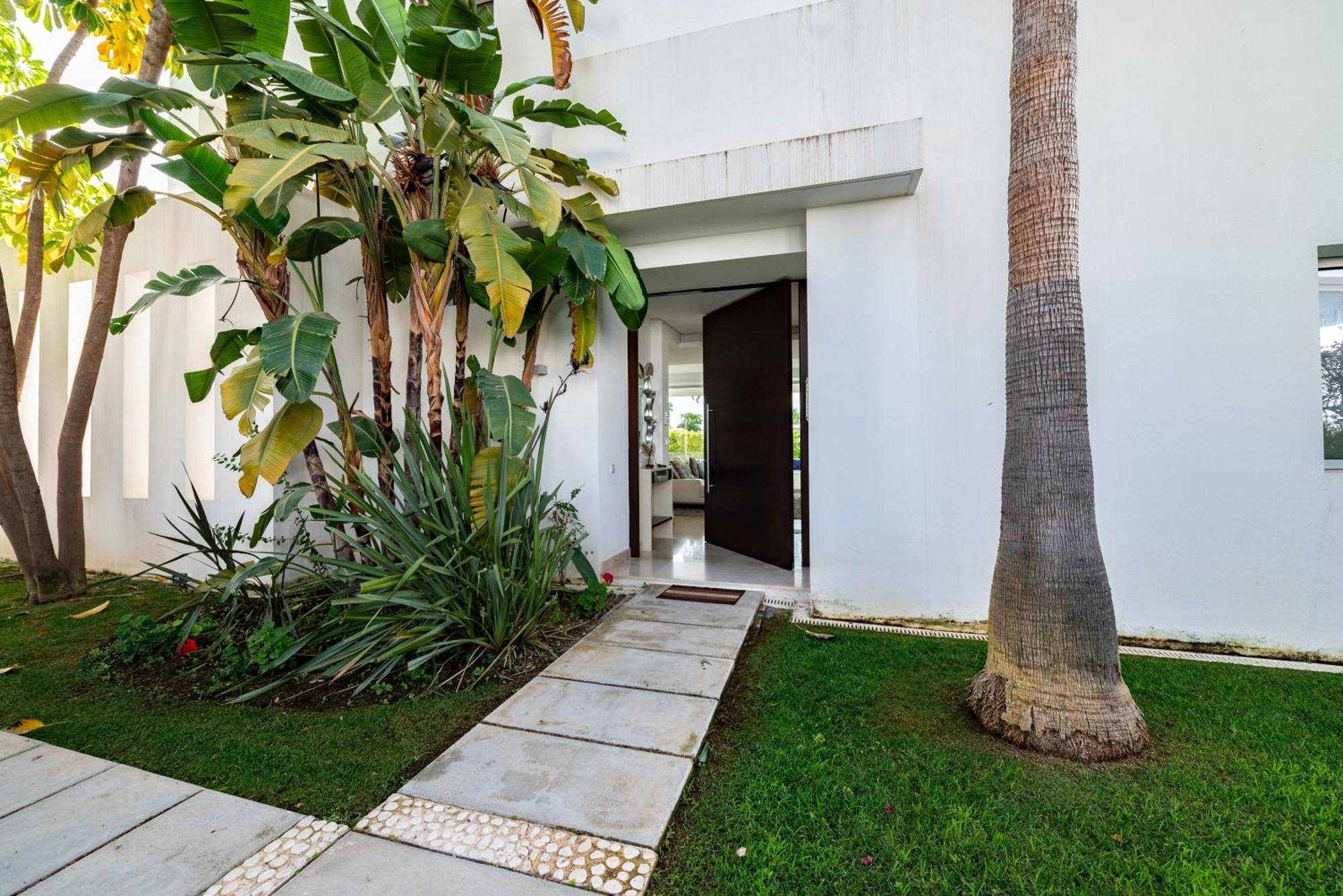 Moderna De Lujo En Alquiler Vacacional En Villa *
