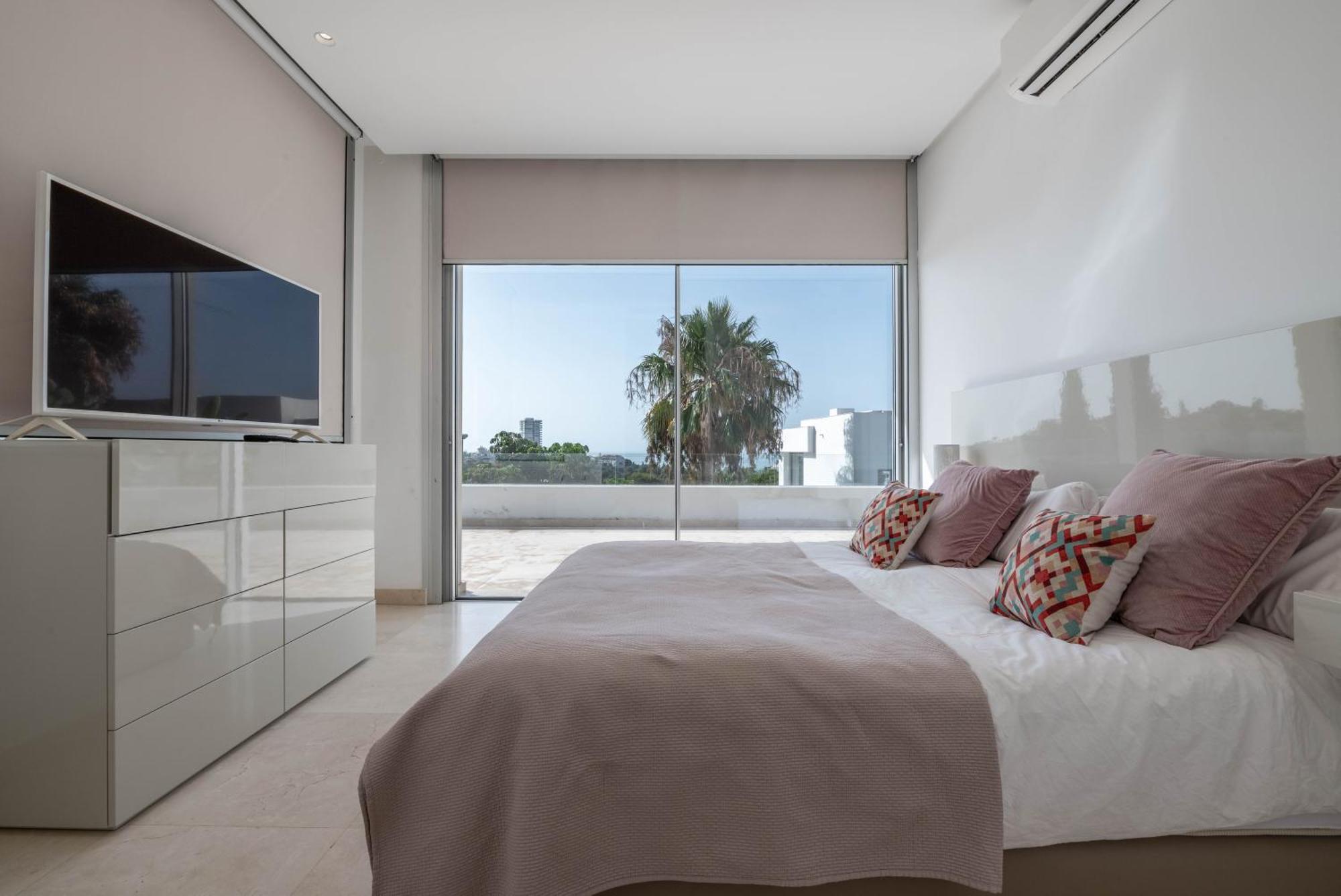 Moderna De Lujo En Alquiler Vacacional En Villa Marbella