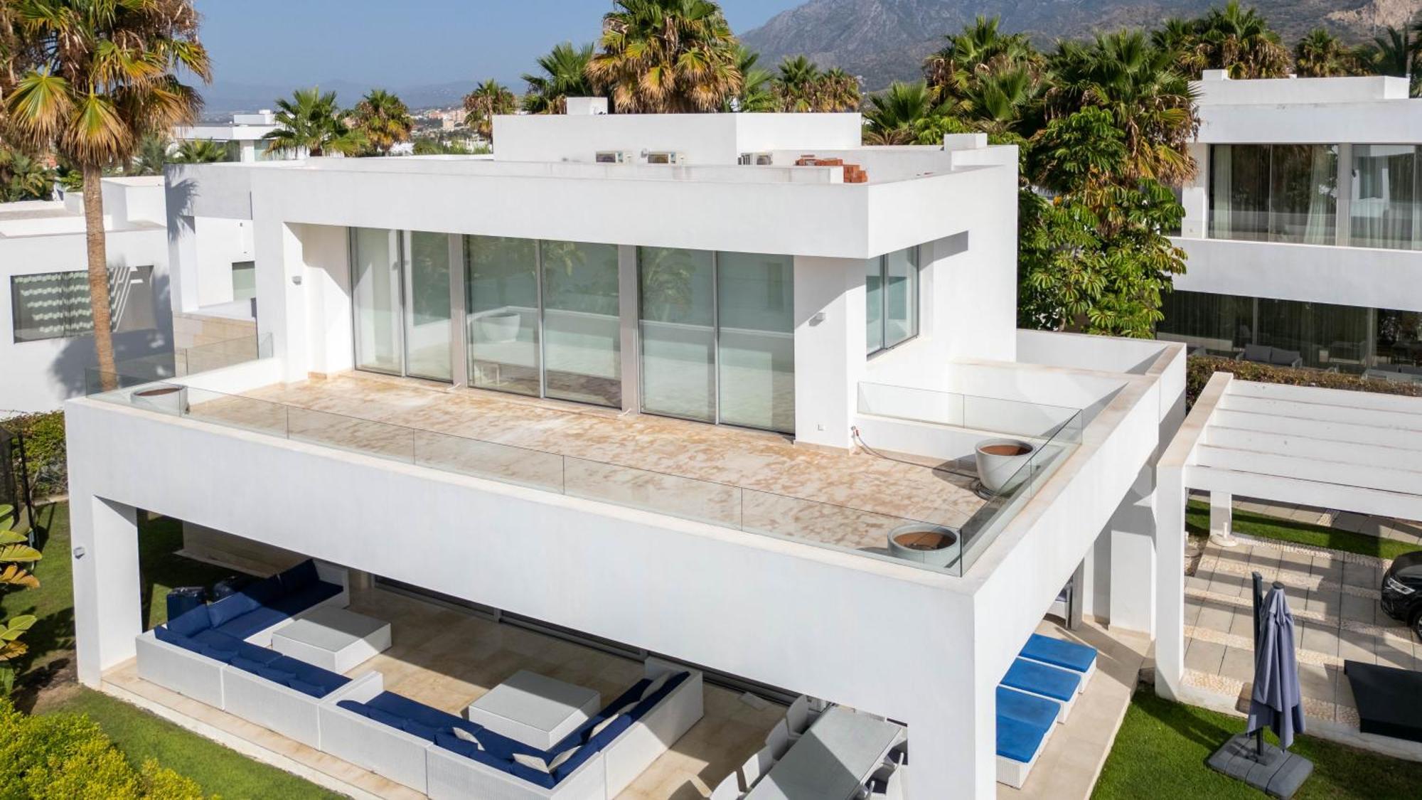 Moderna De Lujo En Alquiler Vacacional En Marbella