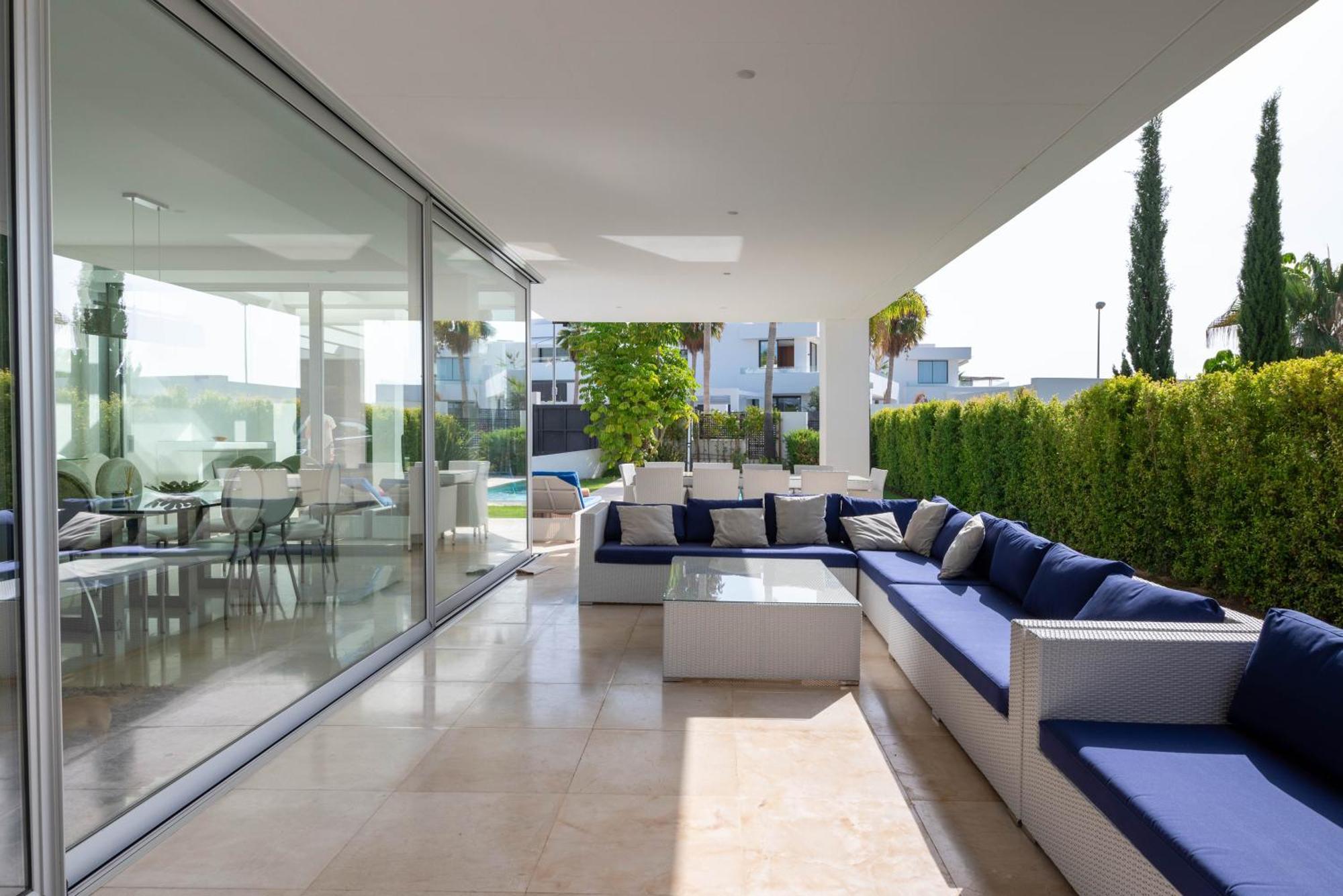 Villa Moderna De Lujo En Alquiler Vacacional En