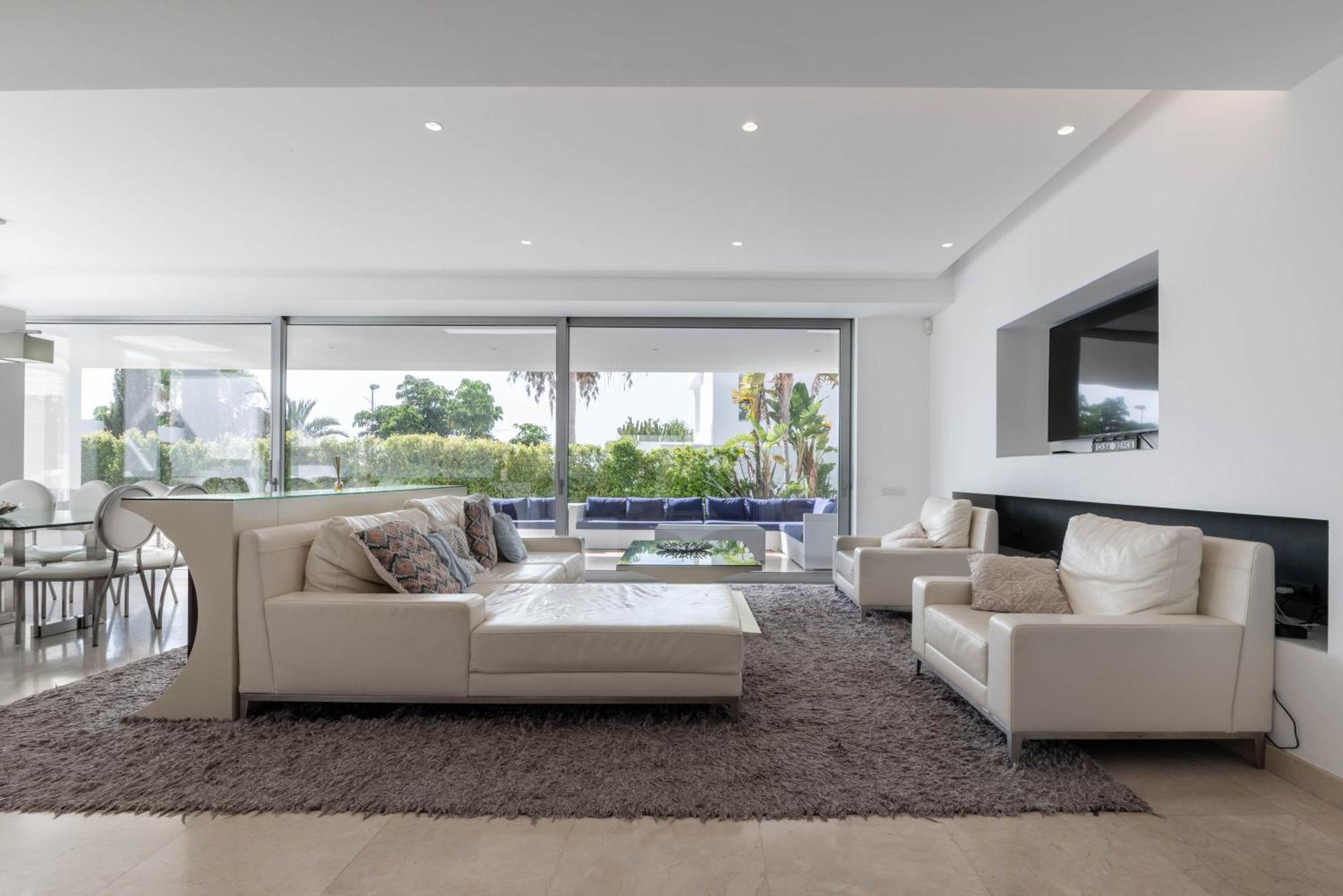 Moderna De Lujo En Alquiler Vacacional En * Marbella