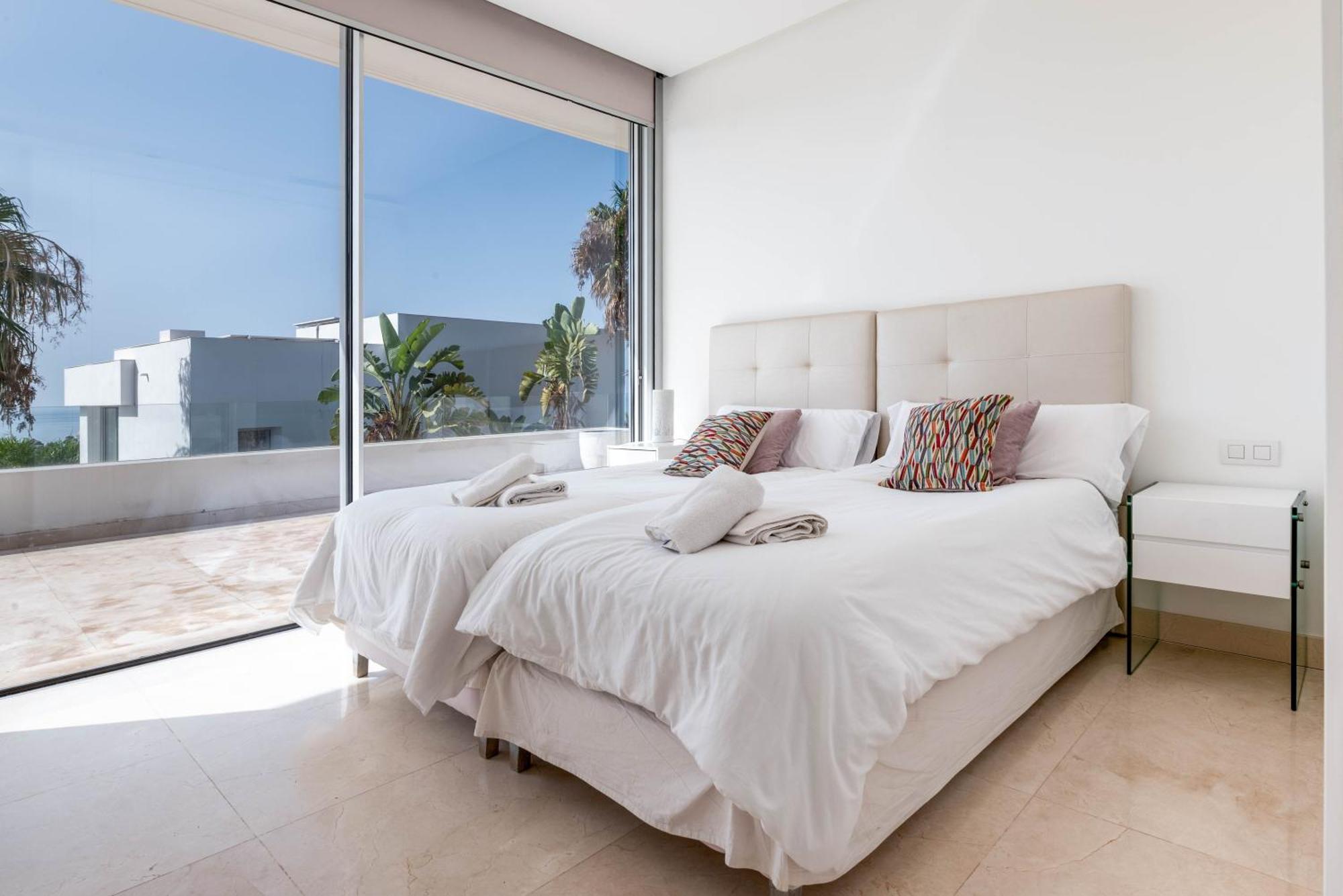Villa Moderna De Lujo En Alquiler Vacacional En Marbella