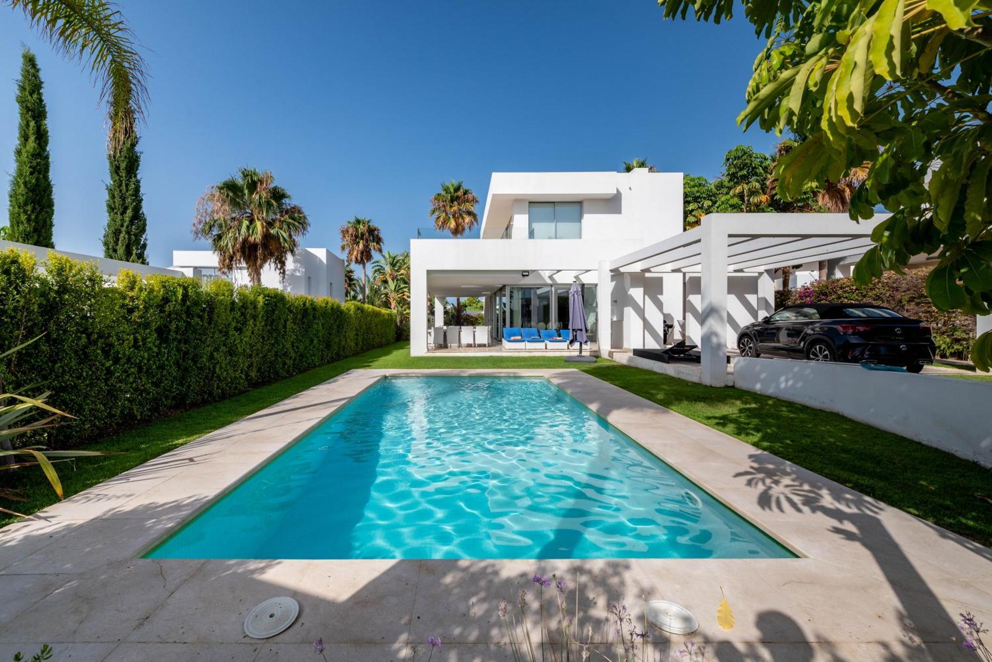 Moderna De Lujo En Alquiler Vacacional En Villa