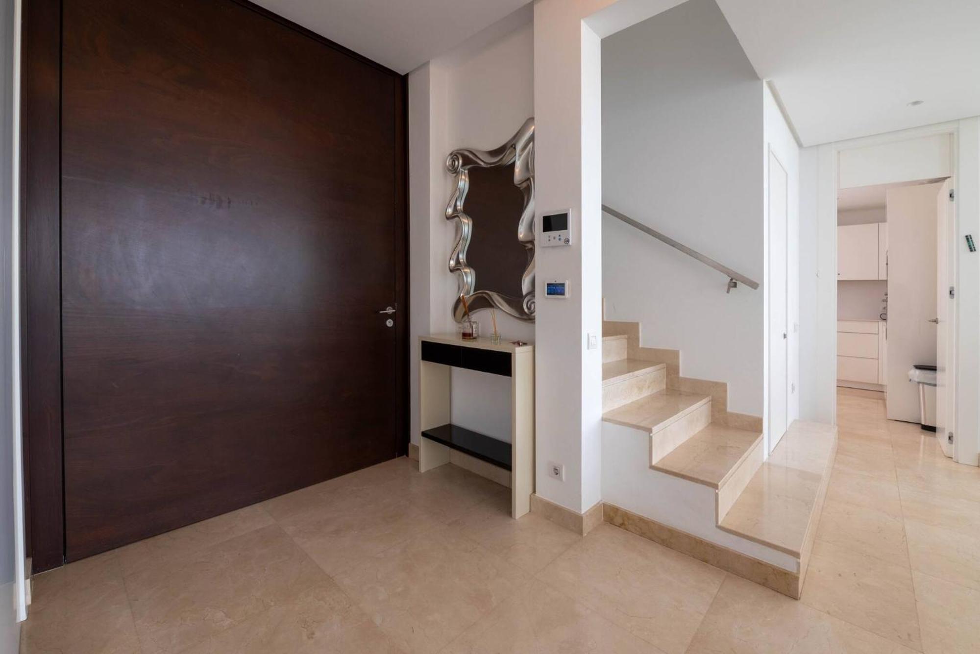 Villa Moderna De Lujo En Alquiler Vacacional En *