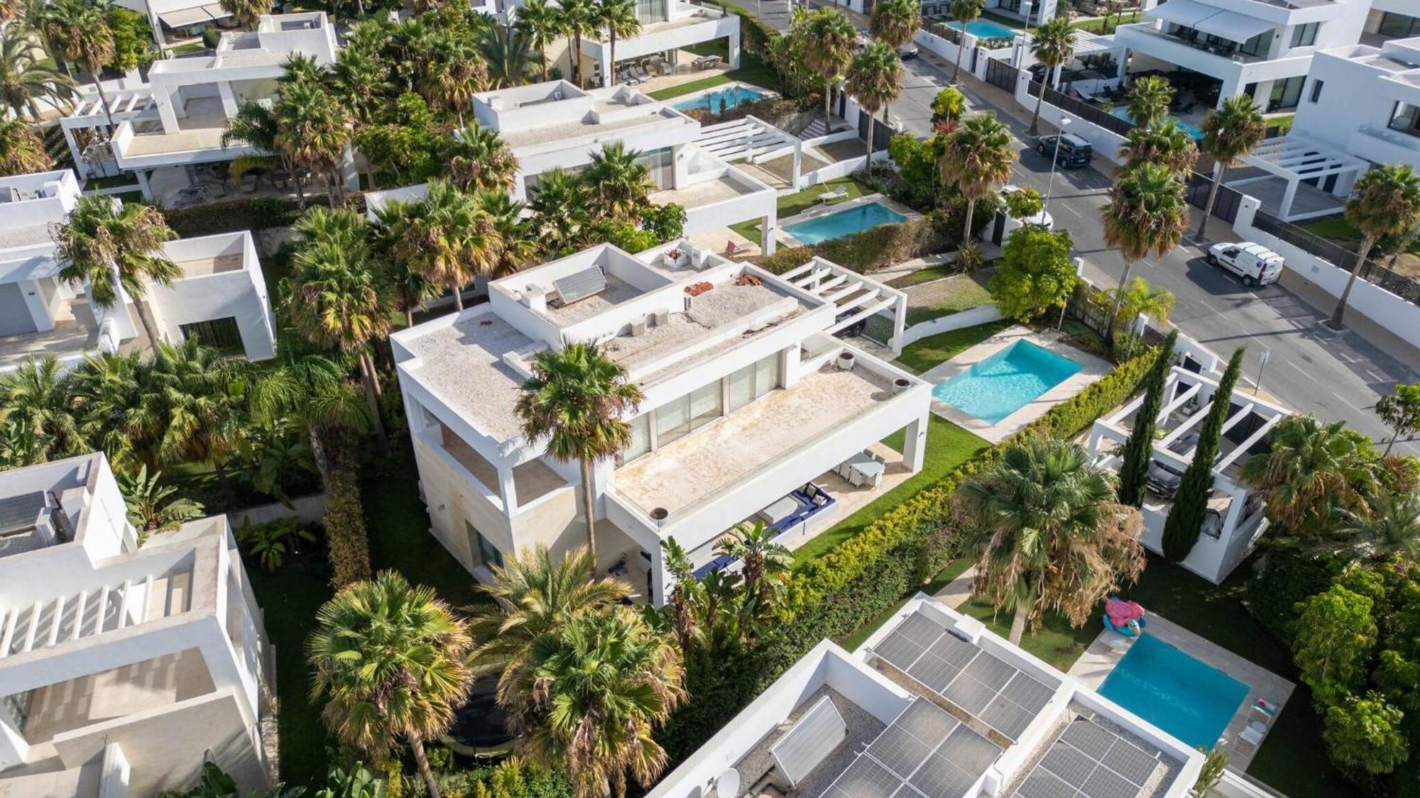 Moderna De Lujo En Alquiler Vacacional En Villa *