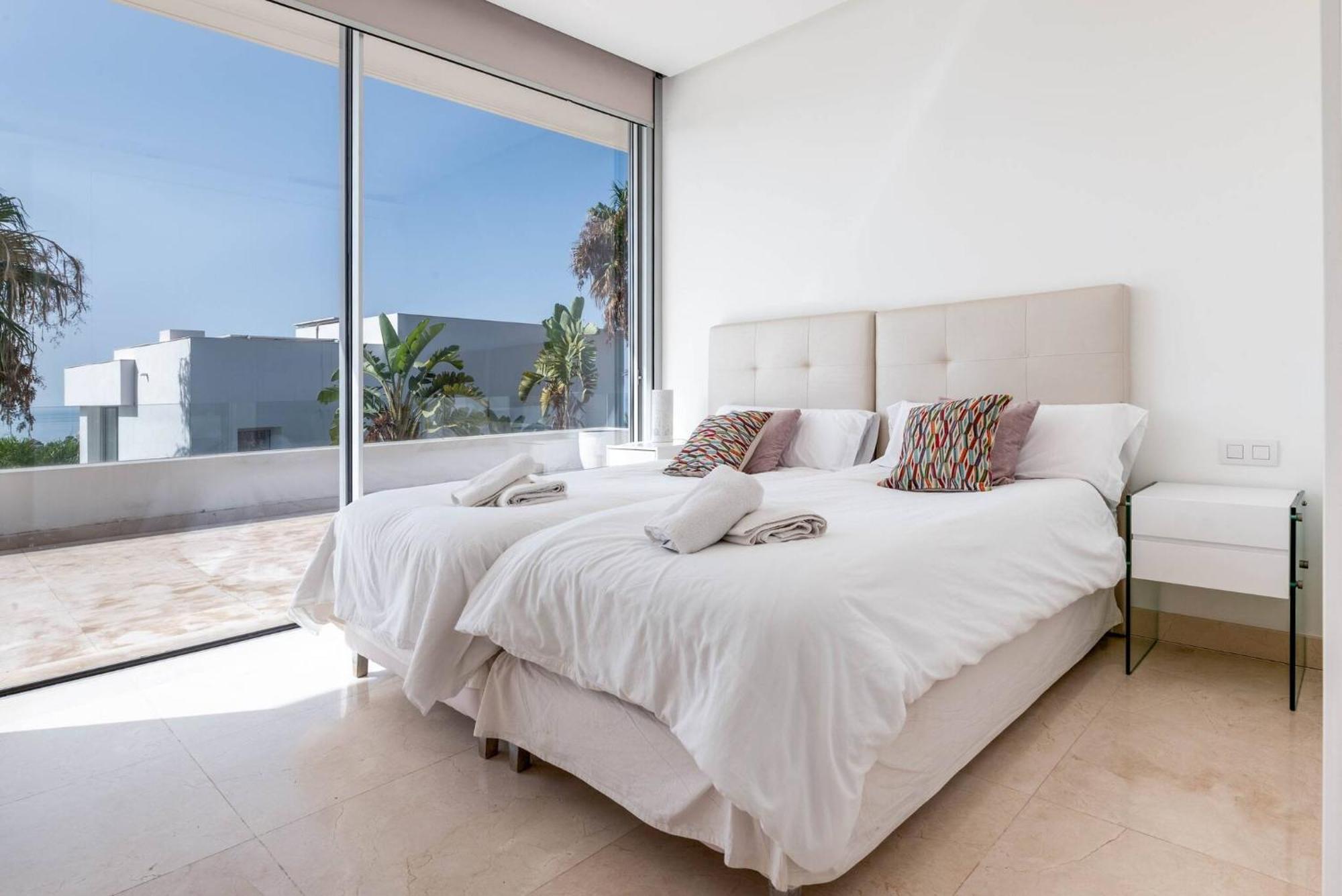 Moderna De Lujo En Alquiler Vacacional En Villa Marbella