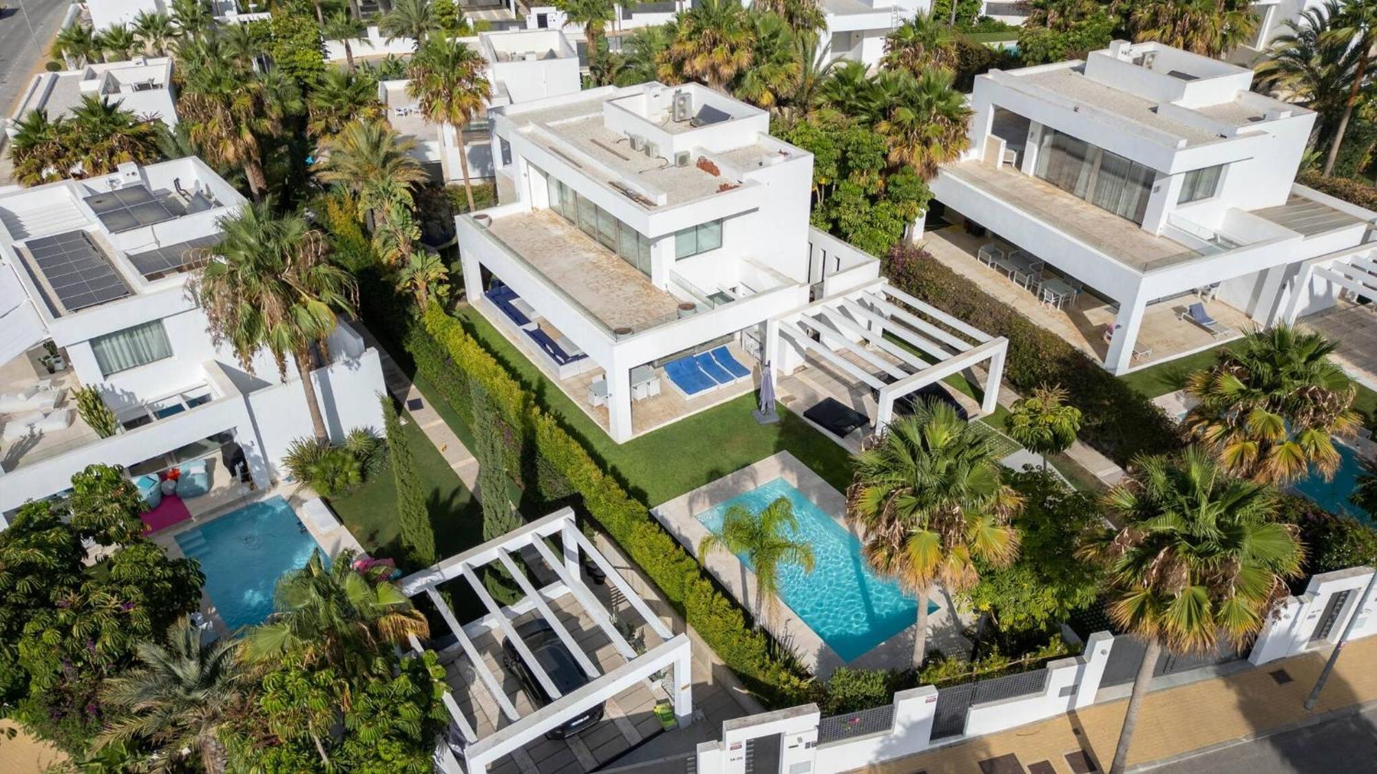 Moderna De Lujo En Alquiler Vacacional En