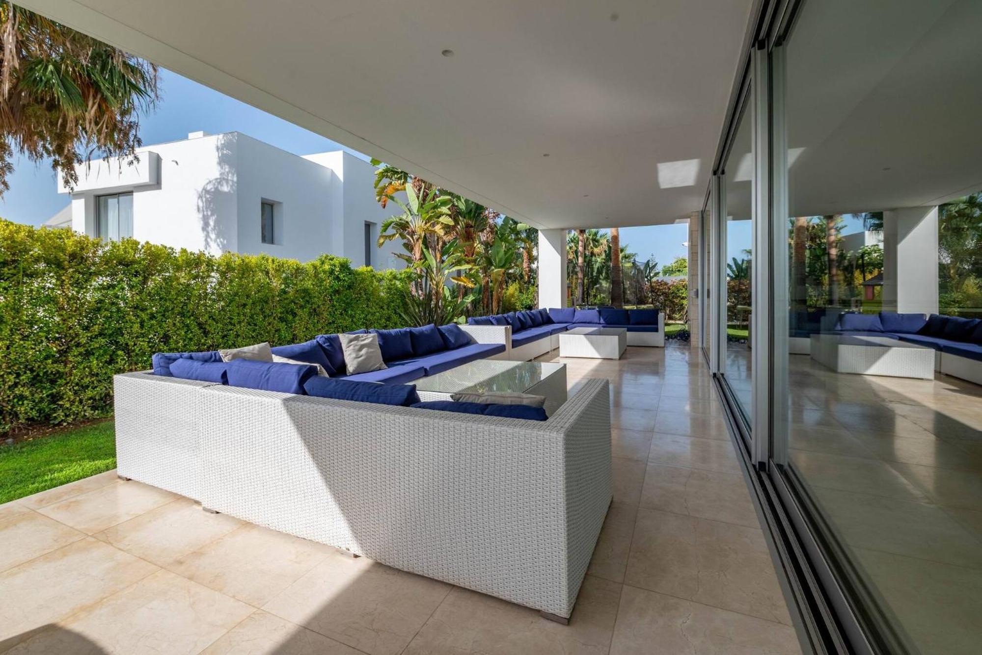 Villa Moderna De Lujo En Alquiler Vacacional En
